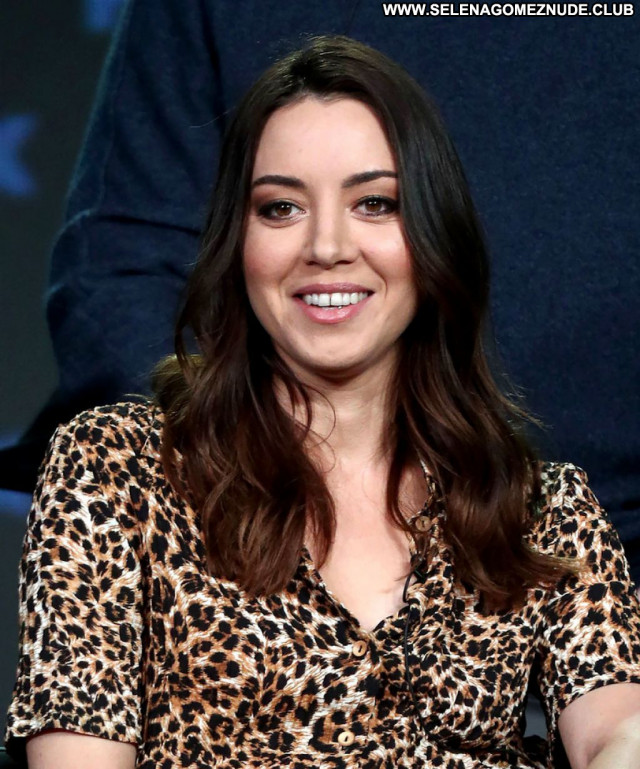 Aubrey Plaza No Source Babe Sexy Posing Hot Celebrity Beautiful