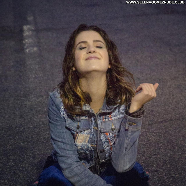 Laura Marano No Source Babe Beautiful Posing Hot Celebrity Sexy