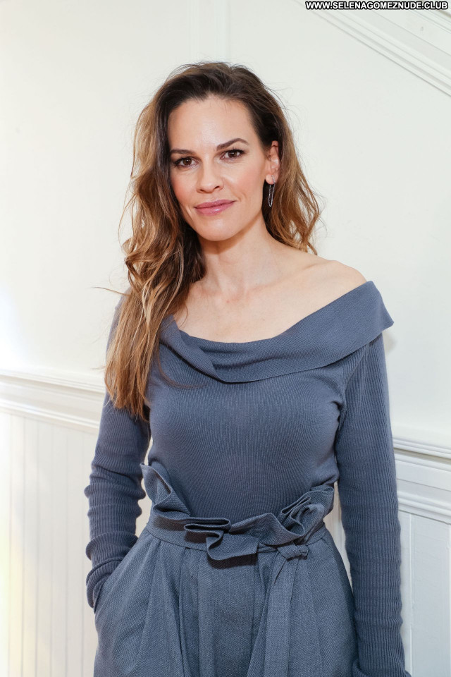 Hilary Swank No Source Beautiful Posing Hot Sexy Babe Celebrity