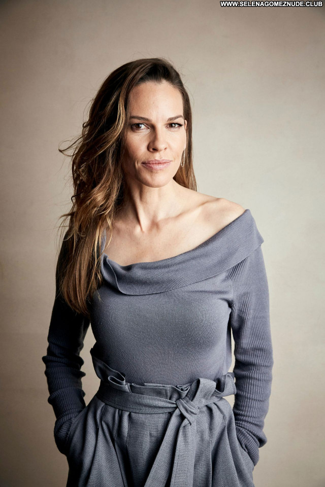 Hilary Swank No Source  Posing Hot Celebrity Beautiful Sexy Babe