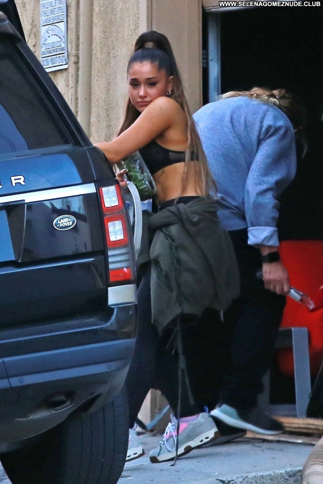 Ariana Grande No Source Posing Hot Beautiful Sexy Babe Celebrity