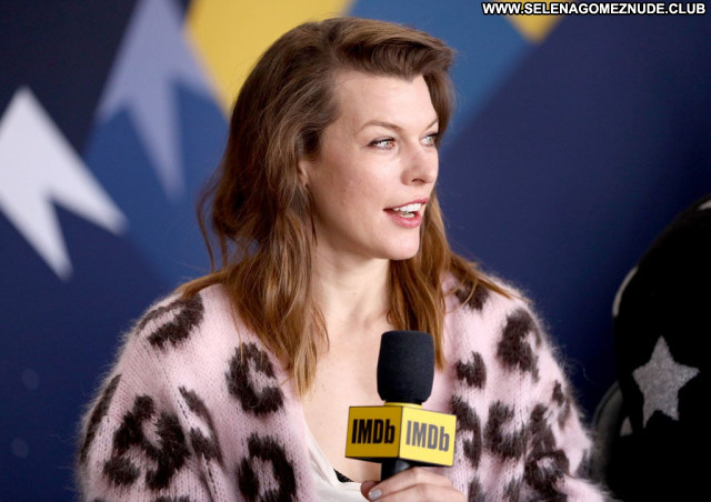 Milla Jovovich No Source Sexy Beautiful Celebrity Babe Posing Hot