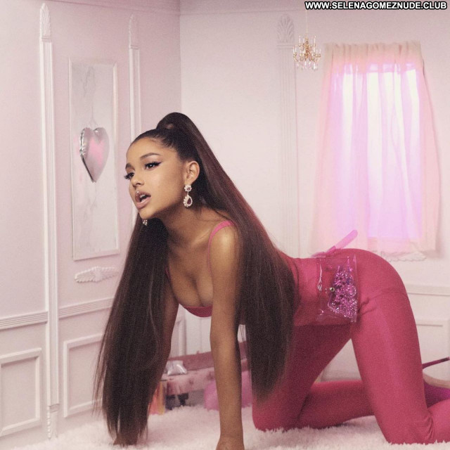 Ariana Grande No Source  Babe Posing Hot Celebrity Sexy Beautiful