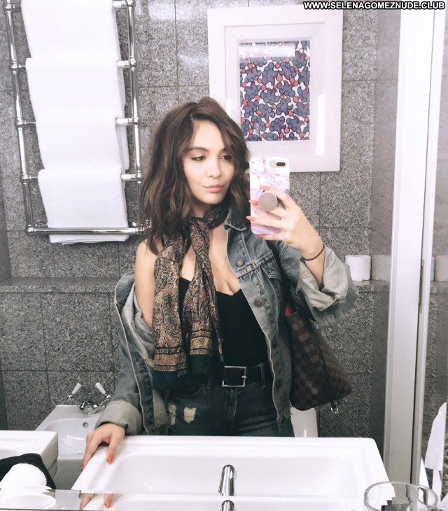 Stella Hudgens No Source  Babe Beautiful Sexy Celebrity Posing Hot