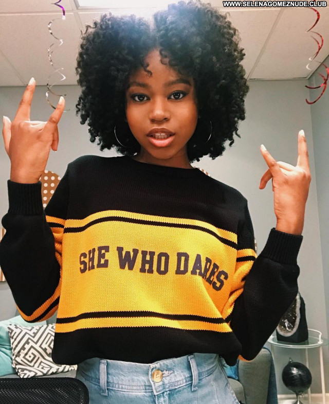 Riele Downs No Source Posing Hot Celebrity Sexy Beautiful Babe