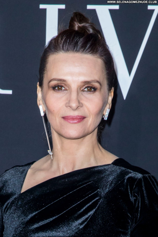 Juliette Binoche No Source Posing Hot Celebrity Sexy Babe Beautiful