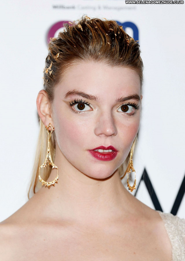 Anya Taylor No Source Celebrity Babe Posing Hot Beautiful Sexy