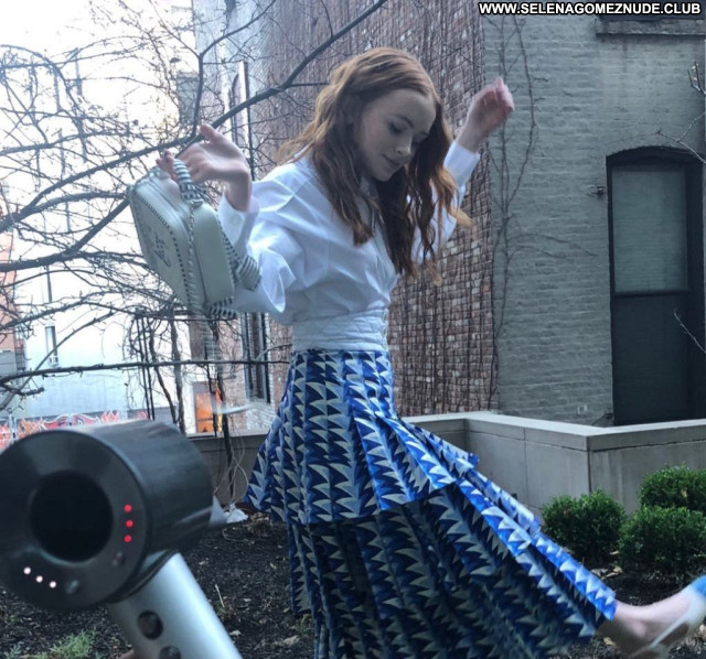 Sadie Sink No Source Posing Hot Babe Sexy Beautiful Celebrity