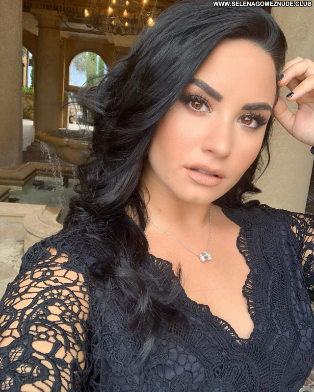 Demi Lovato No Source  Beautiful Babe Sexy Posing Hot Celebrity