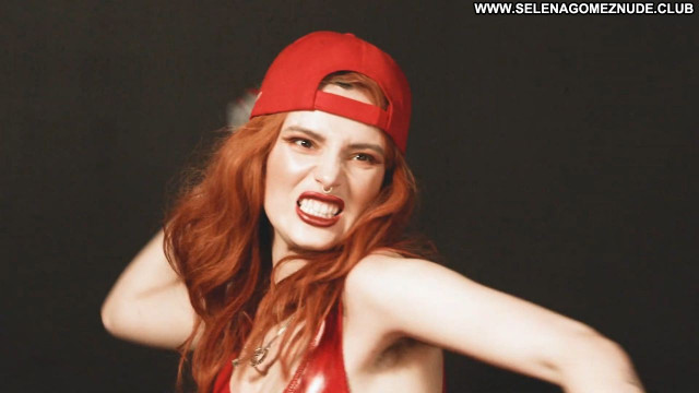 Bella Thorne No Source Celebrity Babe Beautiful Posing Hot Sexy