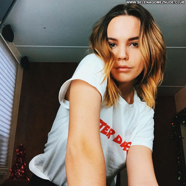 Bailee Madison No Source  Babe Posing Hot Sexy Beautiful Celebrity