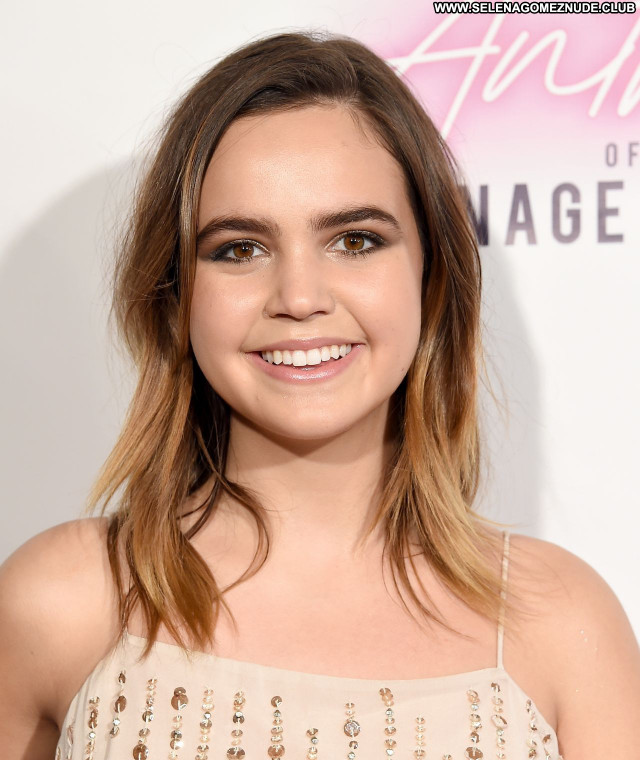 Bailee Madison No Source  Sexy Celebrity Posing Hot Beautiful Babe