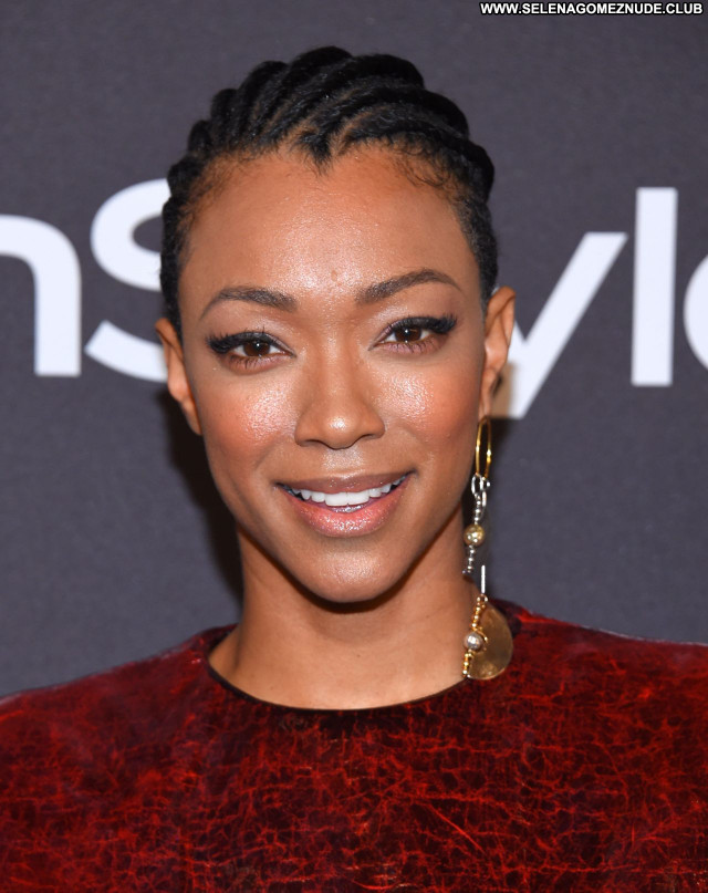 Sonequa Martin No Source Beautiful Celebrity Posing Hot Sexy Babe