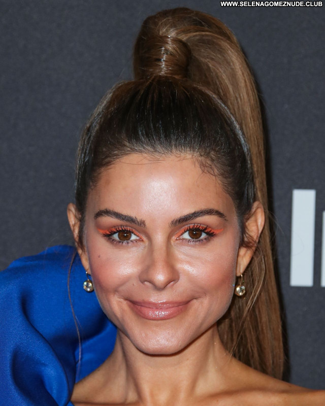 Maria Menounos No Source Beautiful Babe Celebrity Posing Hot Sexy