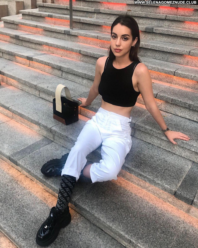 Adelaide Kane No Source Sexy Babe Beautiful Celebrity Posing Hot