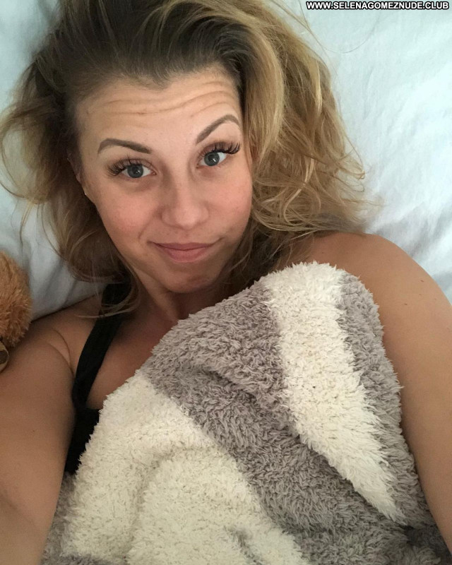 Jodie Sweetin No Source Posing Hot Babe Sexy Beautiful Celebrity