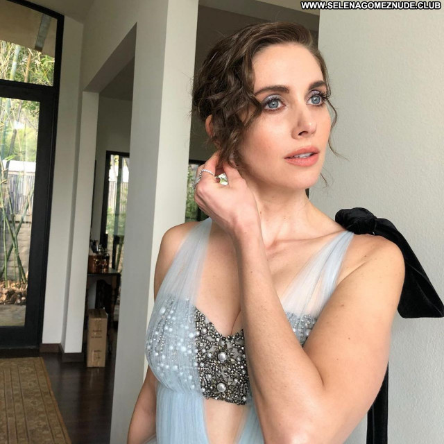 Alison Brie No Source Posing Hot Celebrity Babe Beautiful Sexy