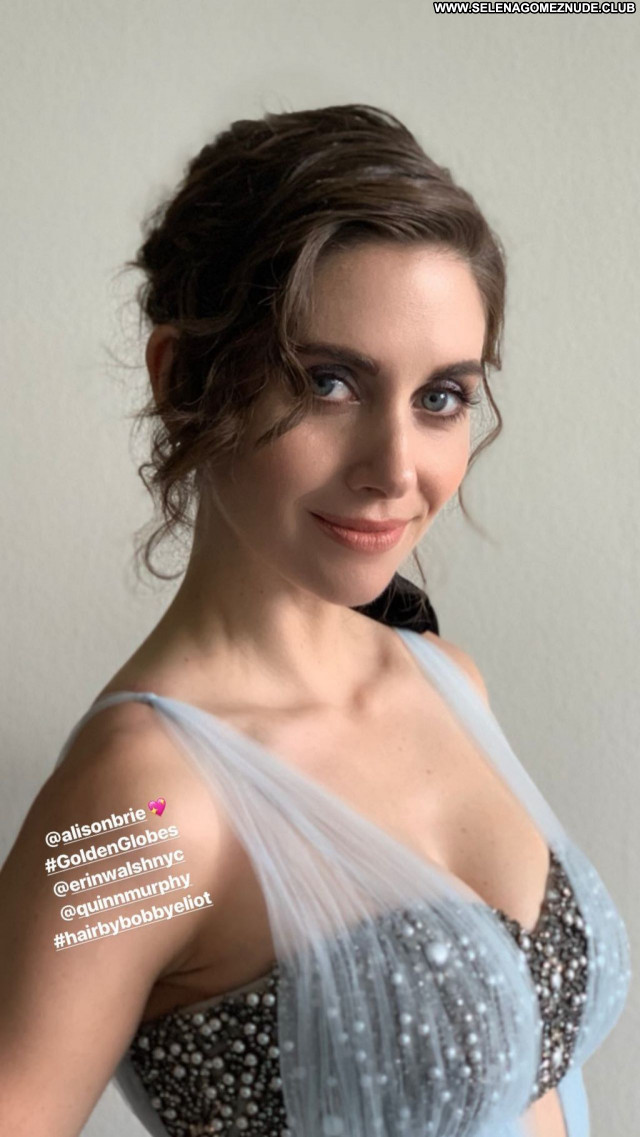 Alison Brie No Source Posing Hot Celebrity Sexy Beautiful Babe