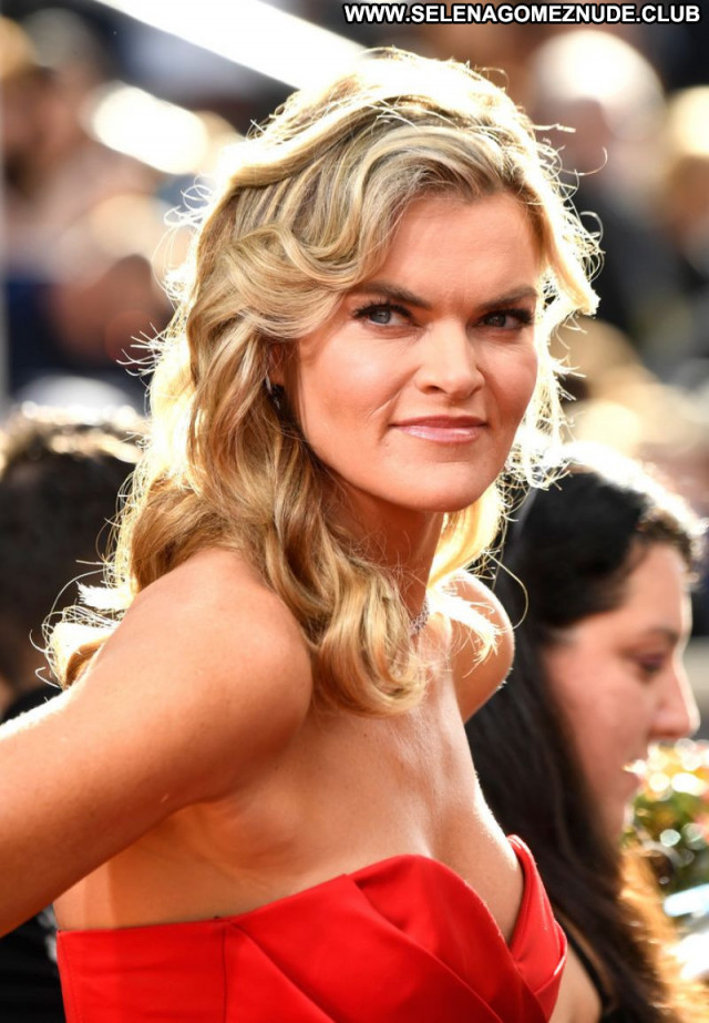 Missi Pyle No Source Sexy Babe Posing Hot Celebrity Beautiful