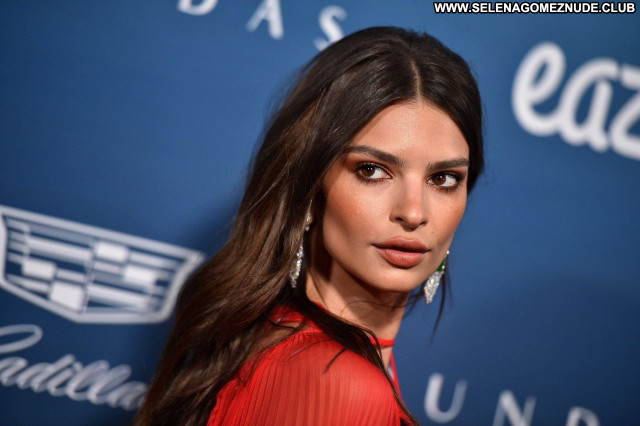 Emily Ratajkowski No Source Celebrity Babe Posing Hot Beautiful Sexy