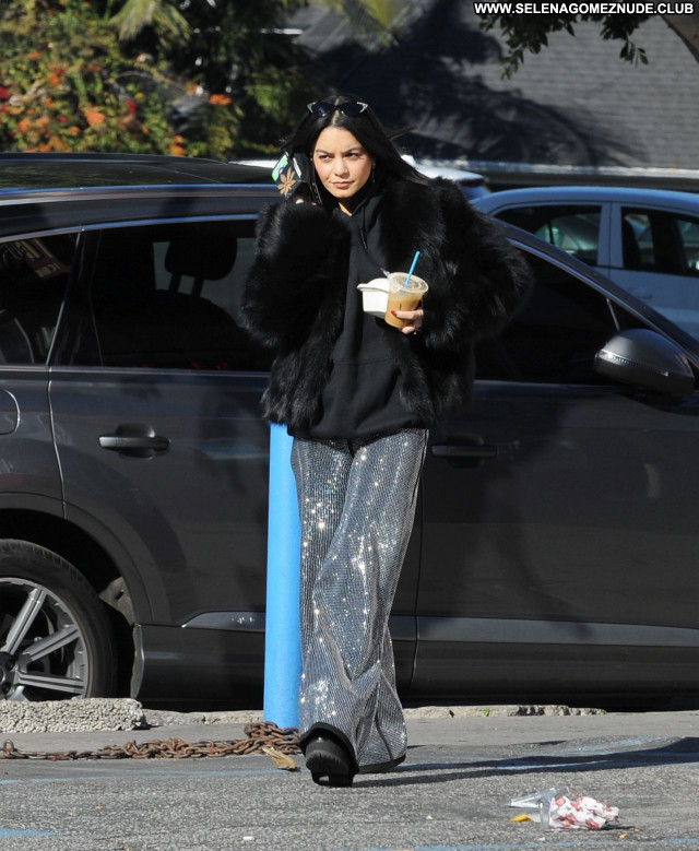 Vanessa Hudgens No Source Babe Sexy Celebrity Beautiful Posing Hot