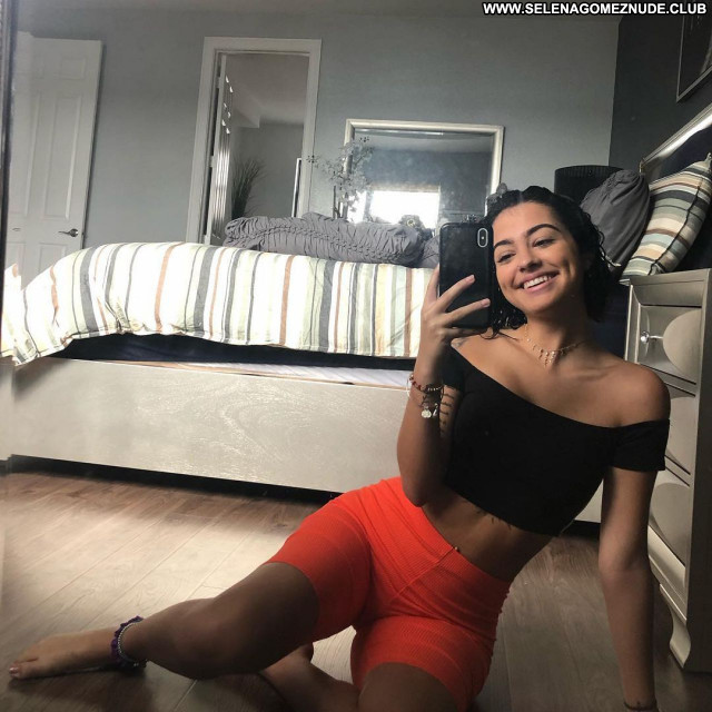 Malu Trevejo No Source Posing Hot Celebrity Beautiful Sexy Babe