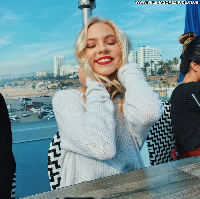 Jordyn Jones No Source Celebrity Sexy Babe Beautiful Posing Hot