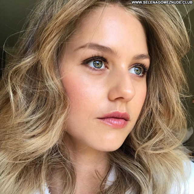Isabelle Cornish No Source  Babe Posing Hot Sexy Celebrity Beautiful