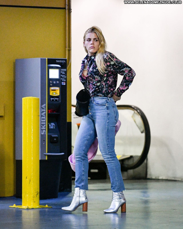 Busy Philipps No Source  Posing Hot Beautiful Babe Sexy Celebrity