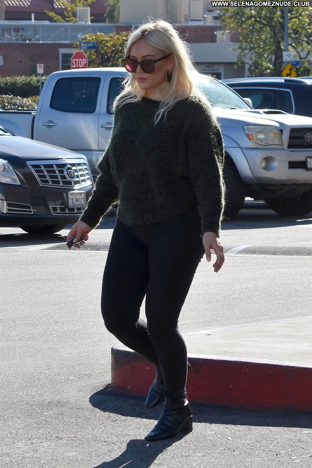 Hilary Duff No Source Beautiful Babe Celebrity Posing Hot Sexy