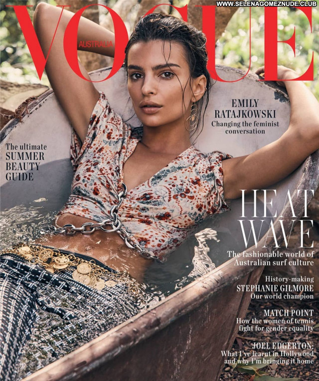 Emily Ratajkowski No Source Beautiful Babe Sexy Celebrity Posing Hot