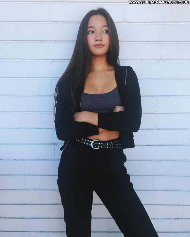 Lily Chee No Source Babe Beautiful Sexy Posing Hot Celebrity