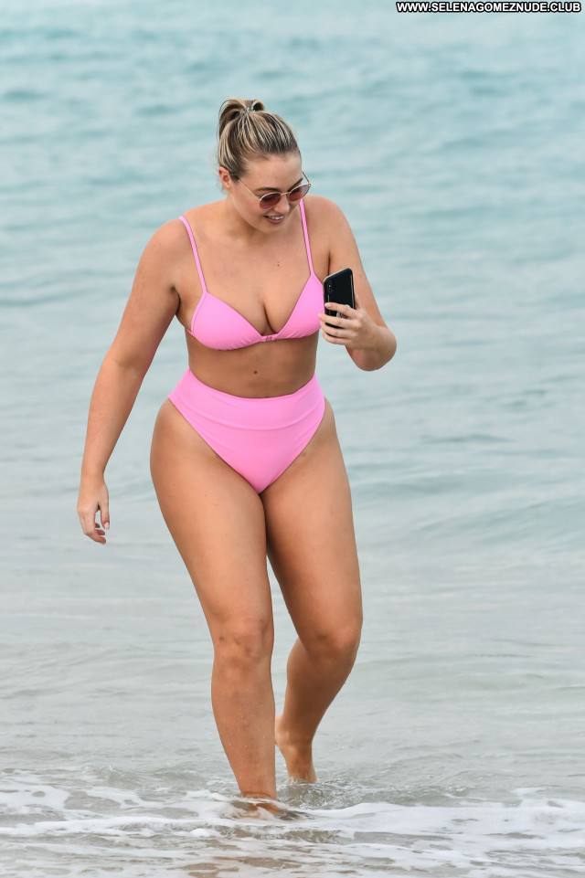 Iskra Lawrence No Source Beautiful Posing Hot Babe Sexy Celebrity