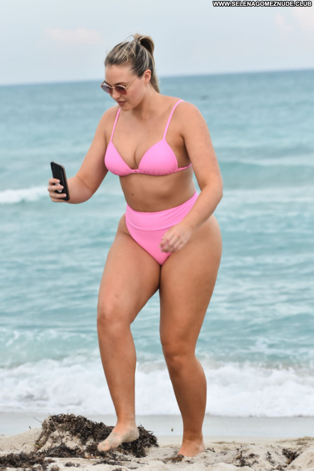 Iskra Lawrence No Source Beautiful Posing Hot Celebrity Babe Sexy