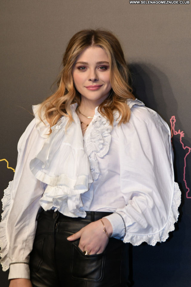 Chloe Grace No Source Babe Sexy Beautiful Posing Hot Celebrity