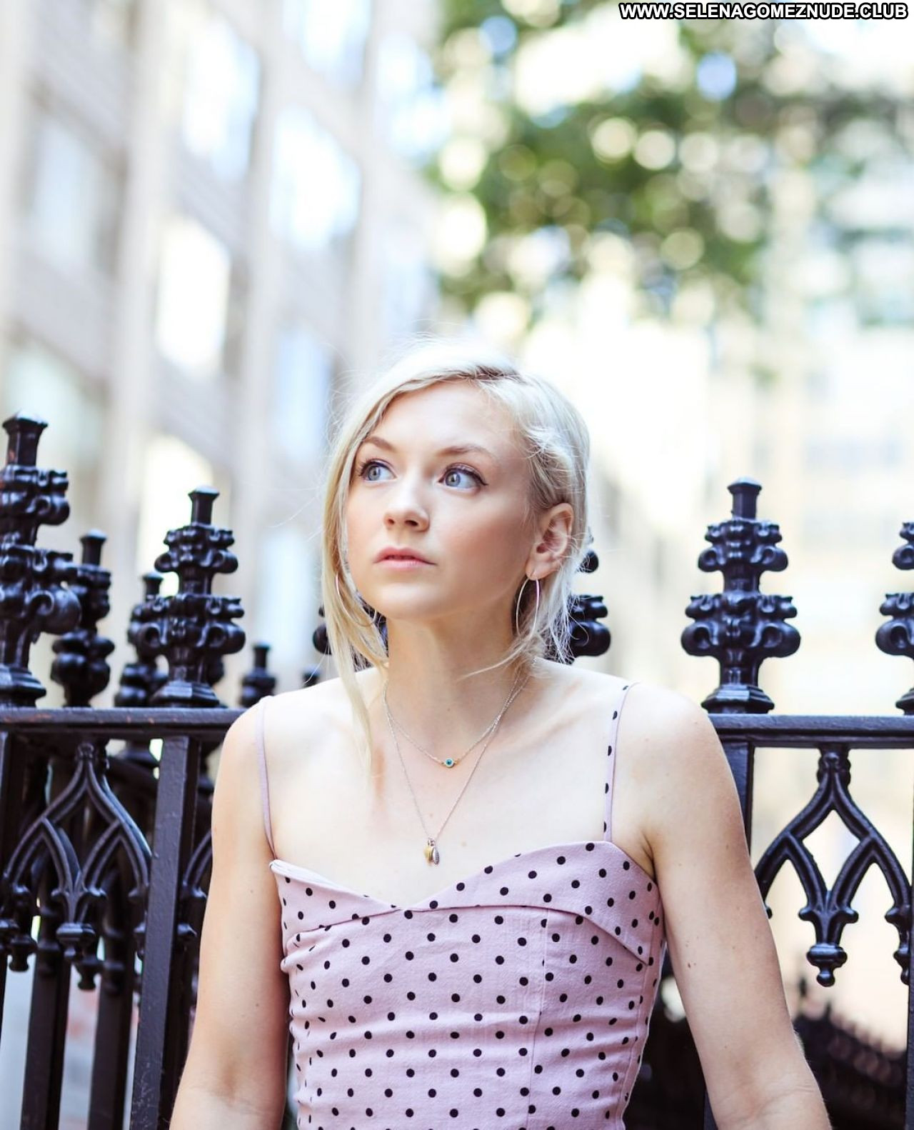 Emily kinney sexy