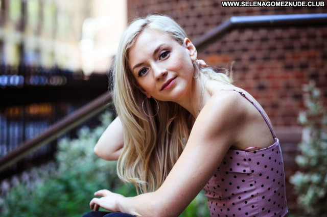 Emily Kinney No Source Beautiful Sexy Posing Hot Babe Celebrity