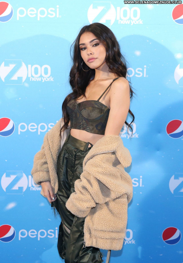 Madison Beer No Source Celebrity Beautiful Sexy Posing Hot Babe
