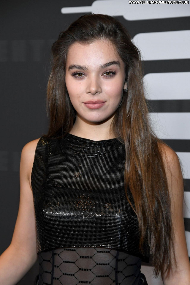 Hailee Steinfeld No Source Celebrity Babe Sexy Posing Hot Beautiful