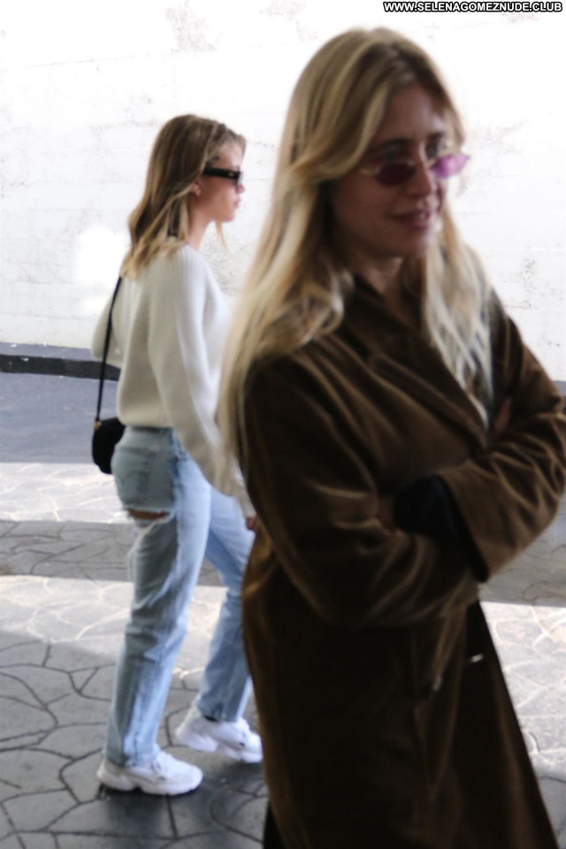 Sofia Richie No Source Beautiful Babe Sexy Posing Hot Celebrity