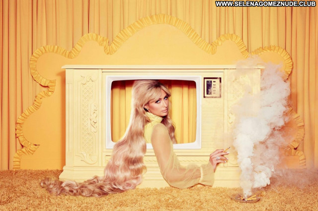 Paris Hilton No Source  Babe Celebrity Posing Hot Sexy Beautiful
