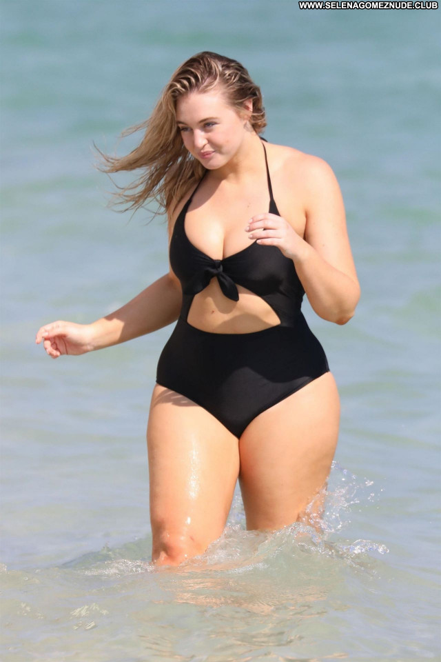 Iskra Lawrence No Source Babe Posing Hot Beautiful Sexy Celebrity