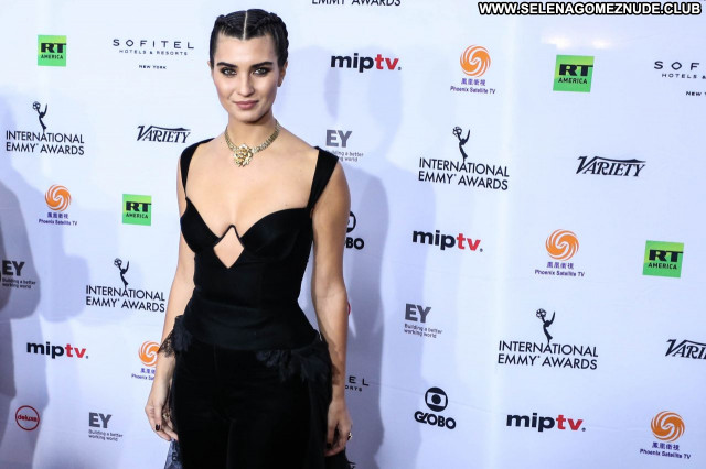 Tuba Buyukustun No Source Celebrity Sexy Beautiful Posing Hot Babe