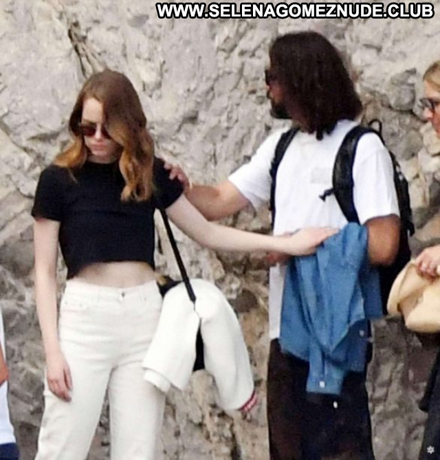 Emma Stone No Source Beautiful Celebrity Paparazzi Babe Posing Hot