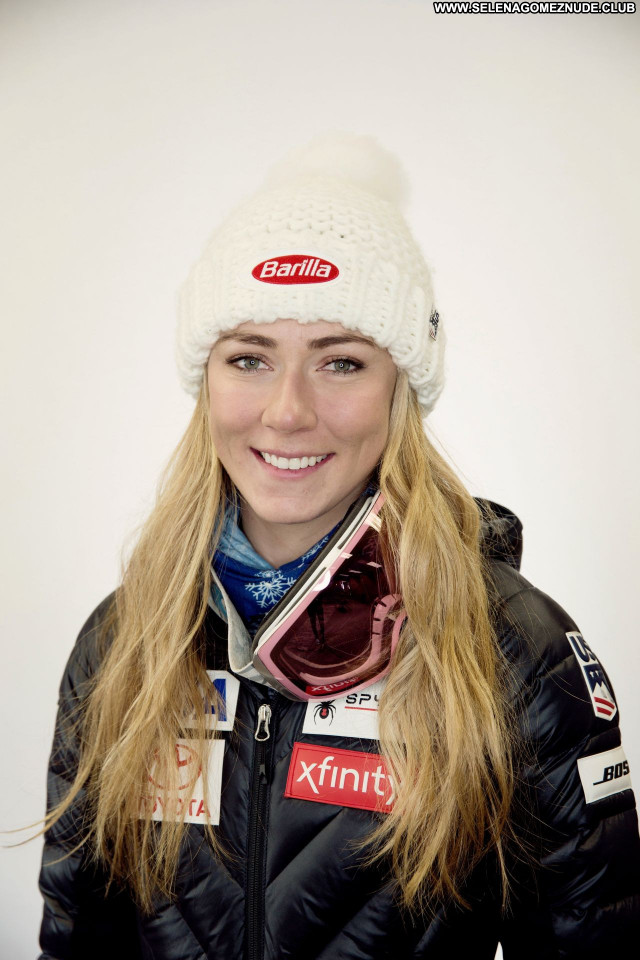 Mikaela Shiffrin No Source Sexy Babe Celebrity Posing Hot Beautiful