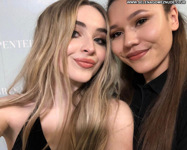 Sabrina Carpenter No Source Beautiful Sexy Celebrity Babe Posing Hot