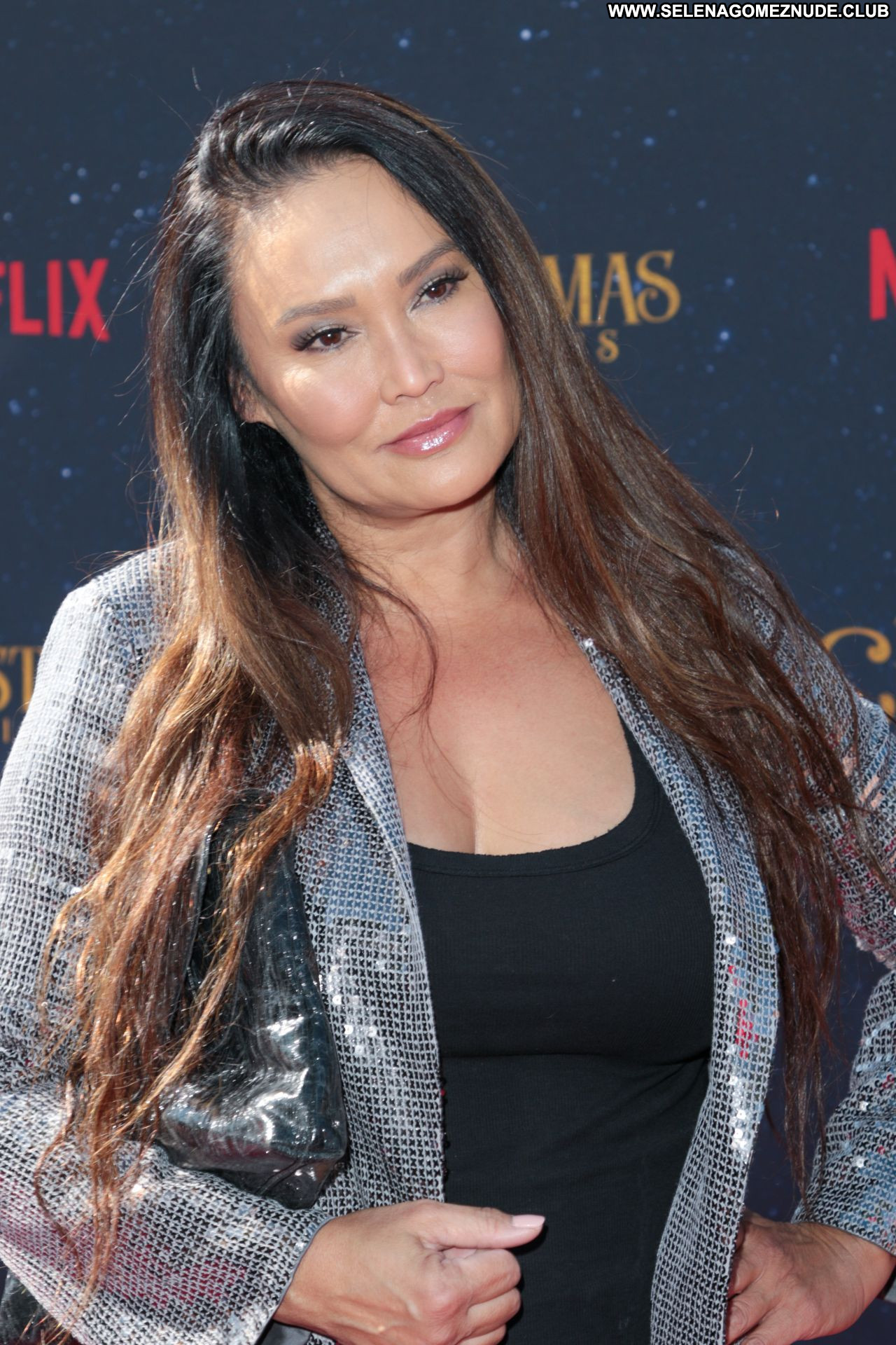 Sexy tia carrere Posed Naked