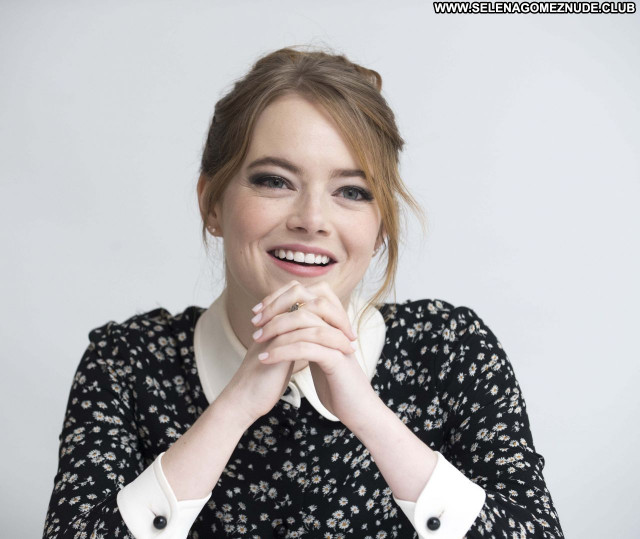 Emma Stone No Source  Babe Celebrity Posing Hot Beautiful Sexy