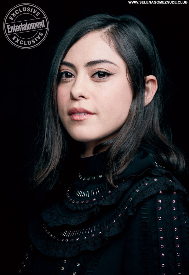 Rosa Salazar No Source Beautiful Sexy Celebrity Posing Hot Babe