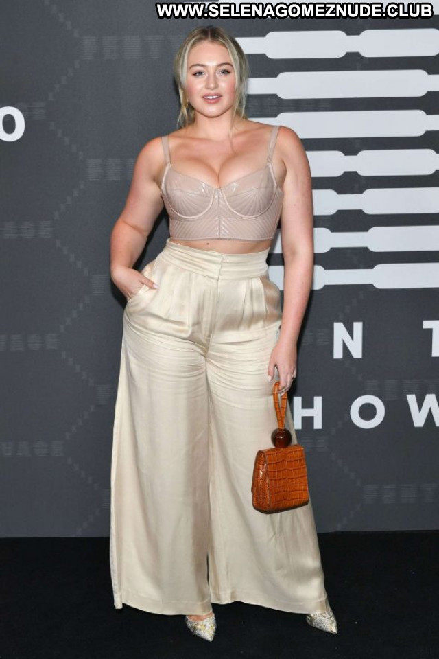 Iskra Lawrence No Source Babe Beautiful Paparazzi Celebrity Posing Hot